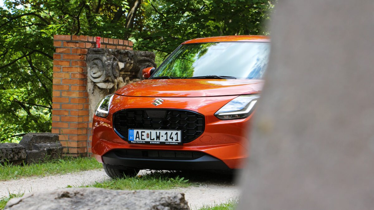 SUZUKI SWIFT