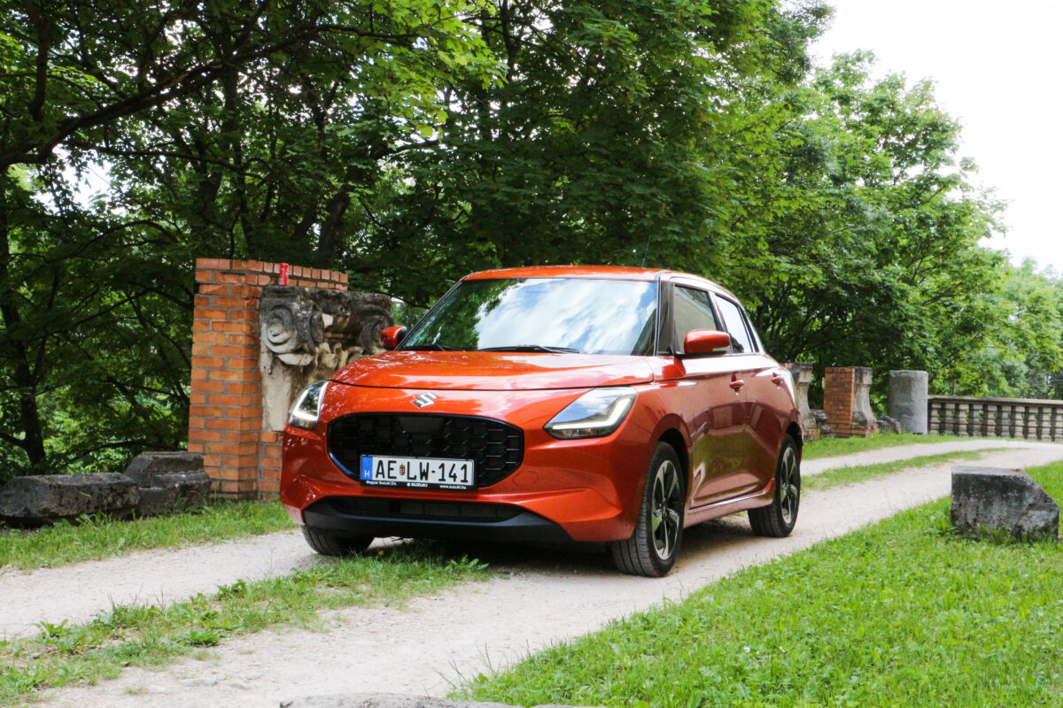 SUZUKI SWIFT