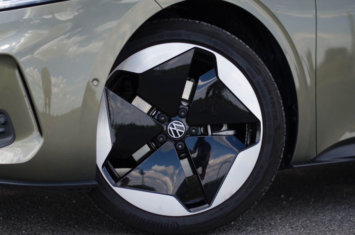 VOLKSWAGEN ID.3