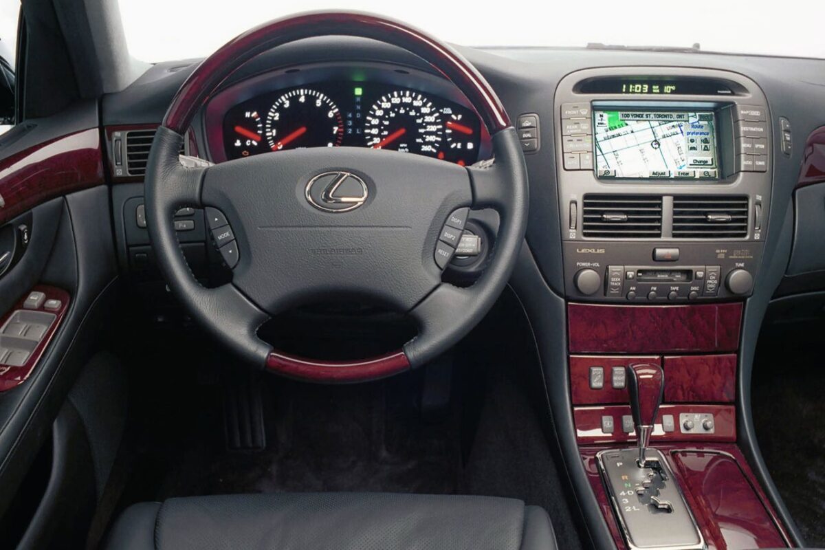 LEXUS