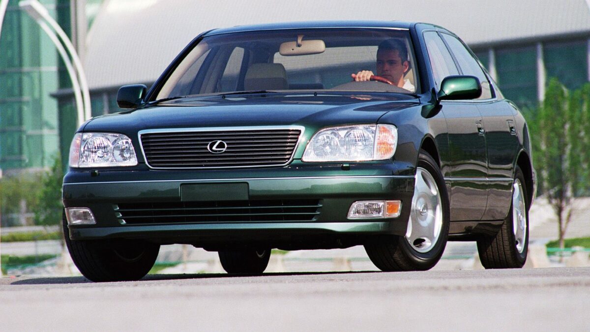 LEXUS