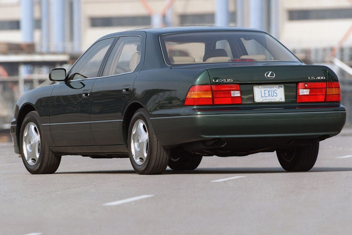 LEXUS