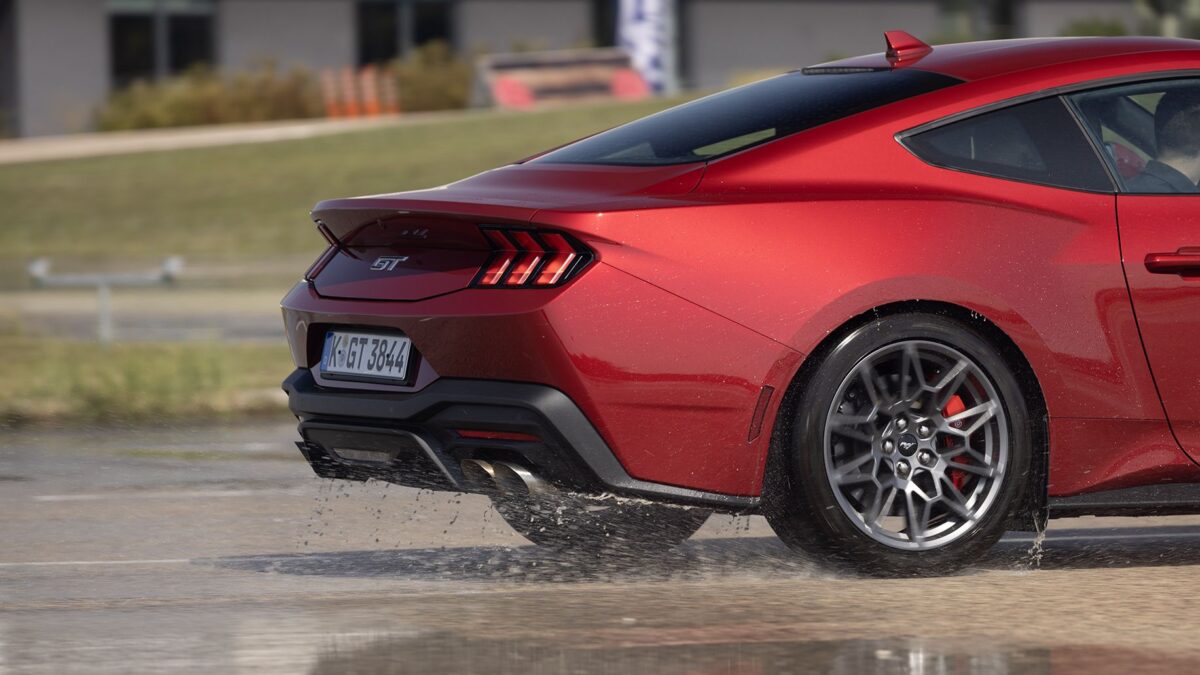FORD