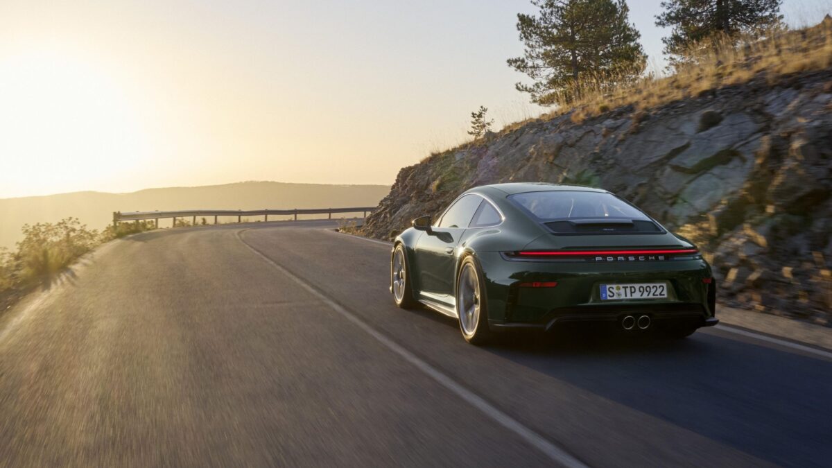 PORSCHE