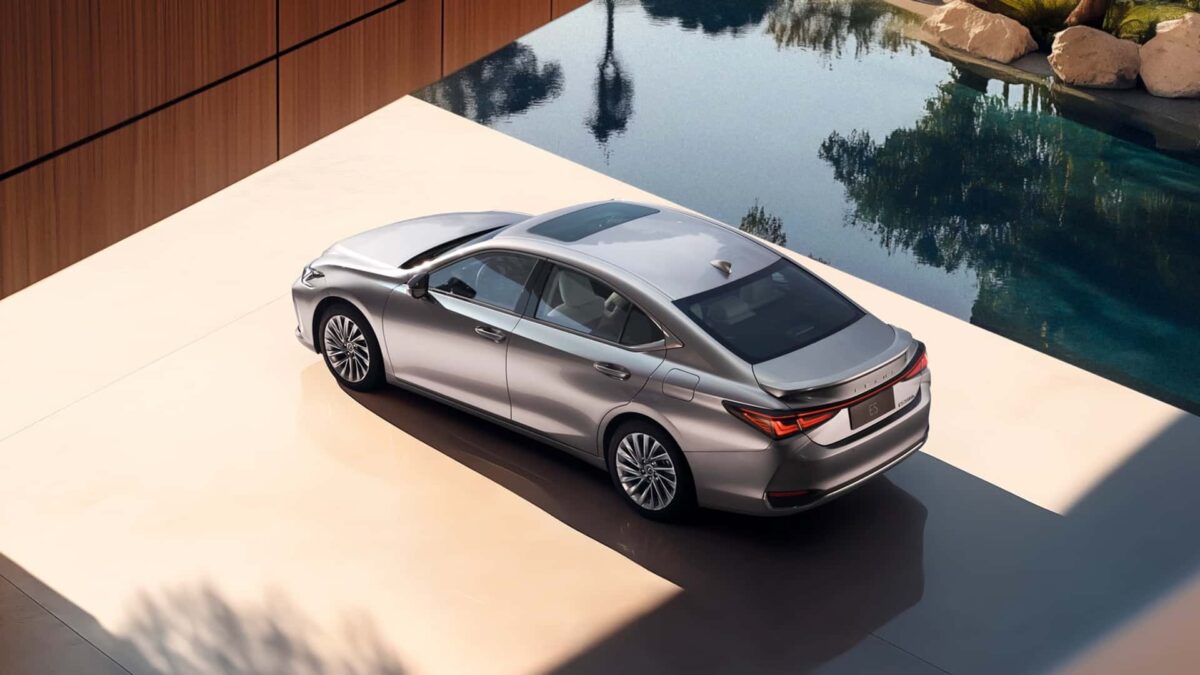 LEXUS ES
