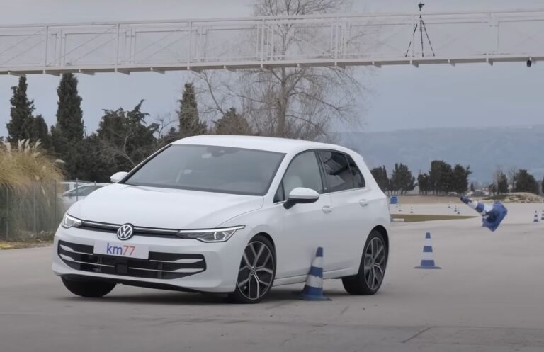 Megsínylették a bóják a VW Golf jávorszarvastesztjét