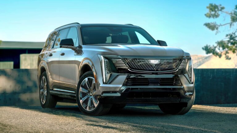 Íme az 5,8 méter hosszú, 4 tonnás villany-SUV: megmentheti a világot?