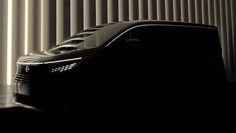 Új Nissan a láthatáron, íme az első fotók!