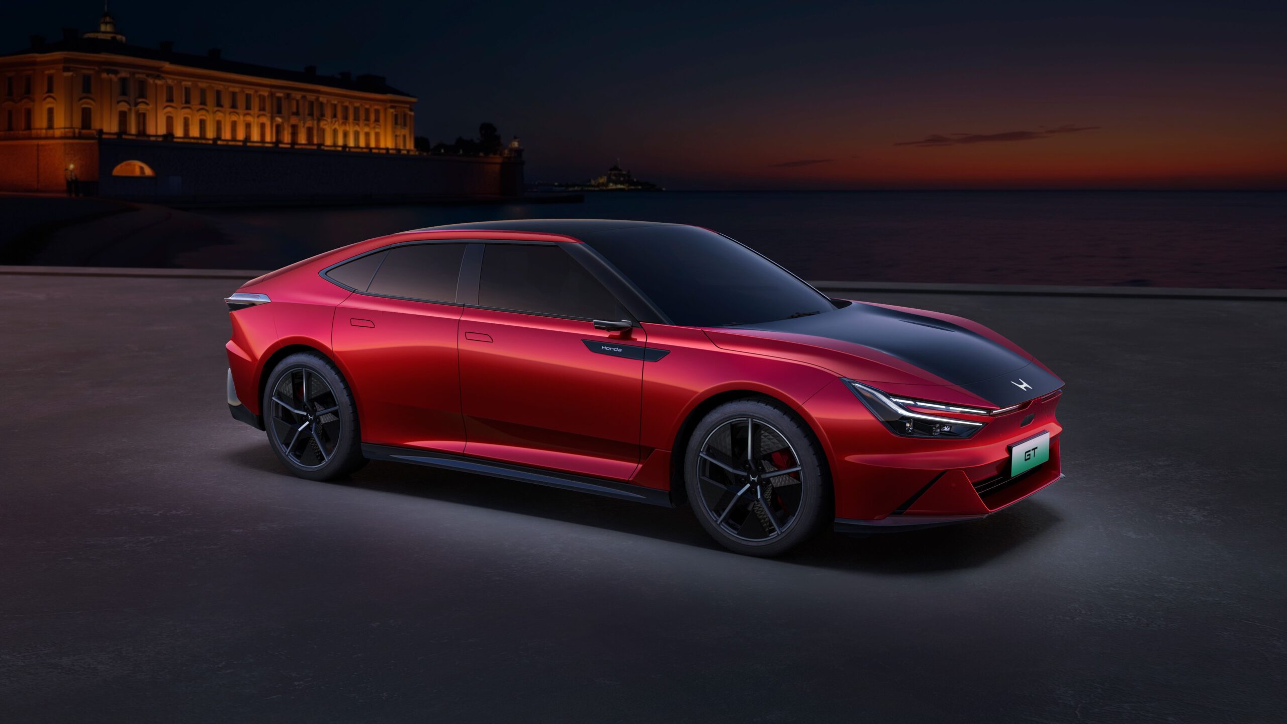 6 képernyő már elég lesz? Íme az új Honda GT!