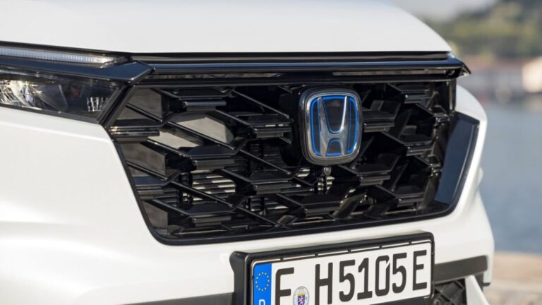 A Honda is felébredt: jelentősen visszavesznek a villanyosítási tervekből!