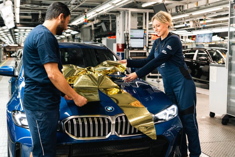 Már 3 millió plug-in hibridet gyártott a BMW!