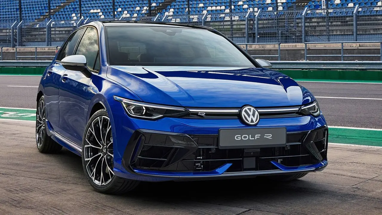 Öthengeres motort kaphat a Volkswagen Golf