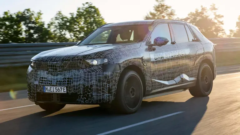 Íme az első hivatalos fotók a BMW X5 következő generációjáról!