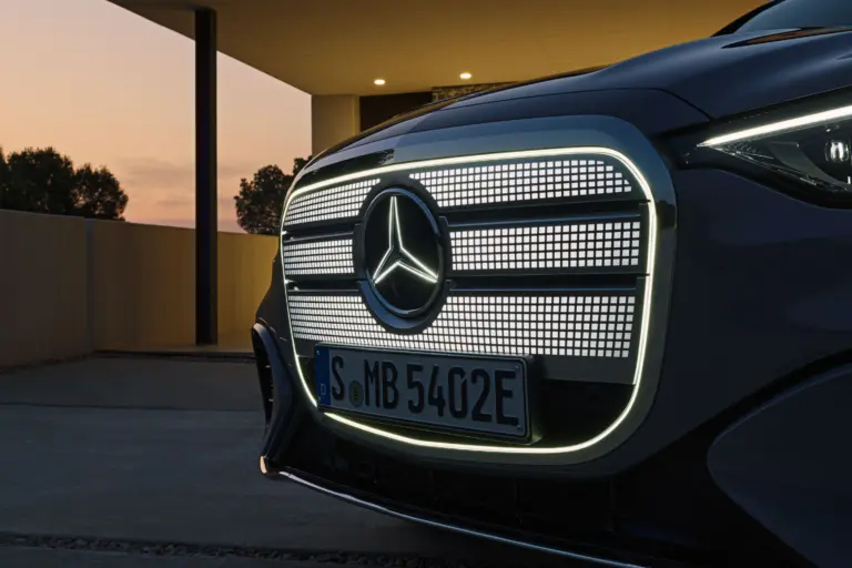 Egyetlen hatalmas képernyő az új Mercedes-Benz GLC műszerfala