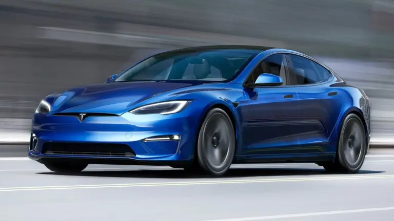 Ömlenek külföldről a használt Teslák és SUV modellek a hazai piacra!