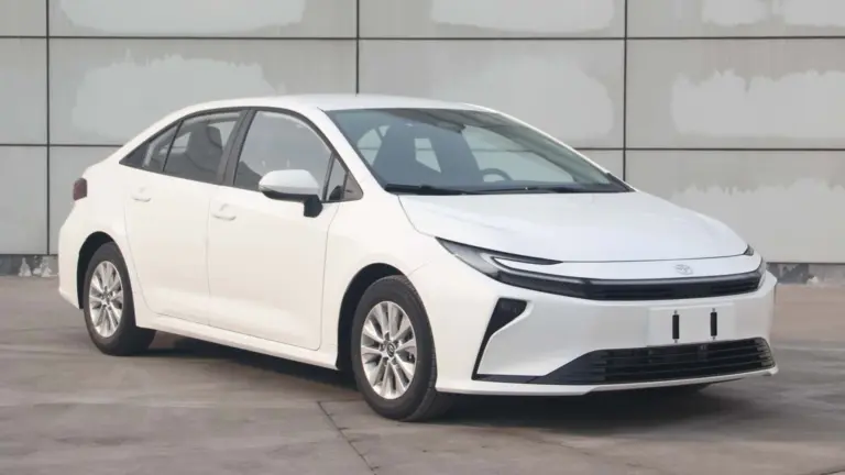 A Prius orrát kaphatja meg a frissítéssel a Toyota Corolla