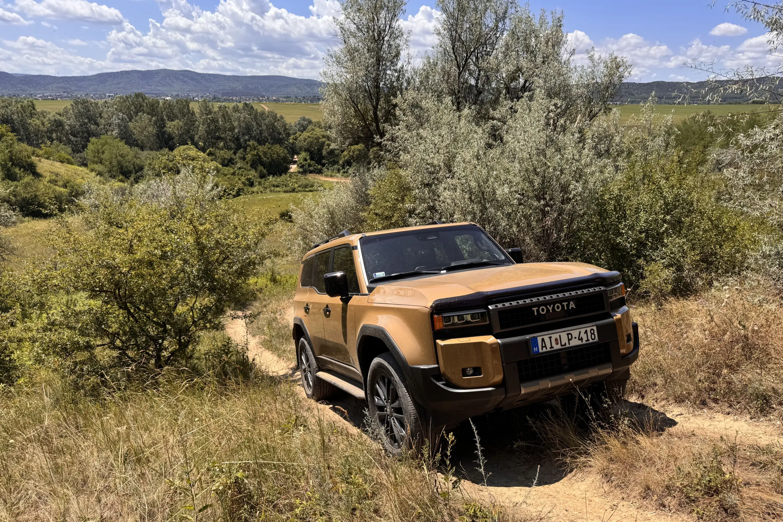 Videó: Ilyen egy 30 millió forintos Toyota!