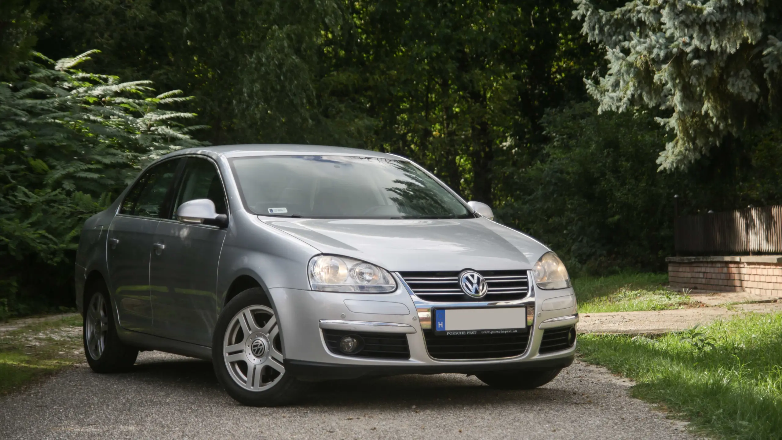 Amikor nem kell félni a Tiptronictól? - Volkswagen Jetta 1.6 használtteszt