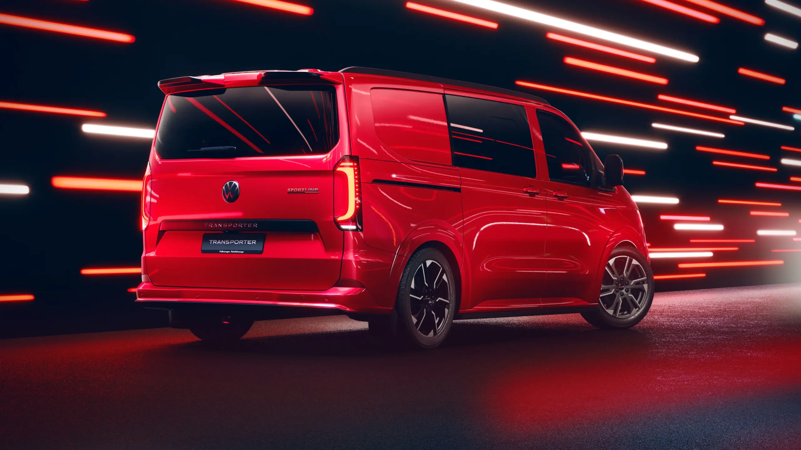 Durva gyári tuningot kapott a VW Transporter! Te bevállalnád így az áruszállítót?