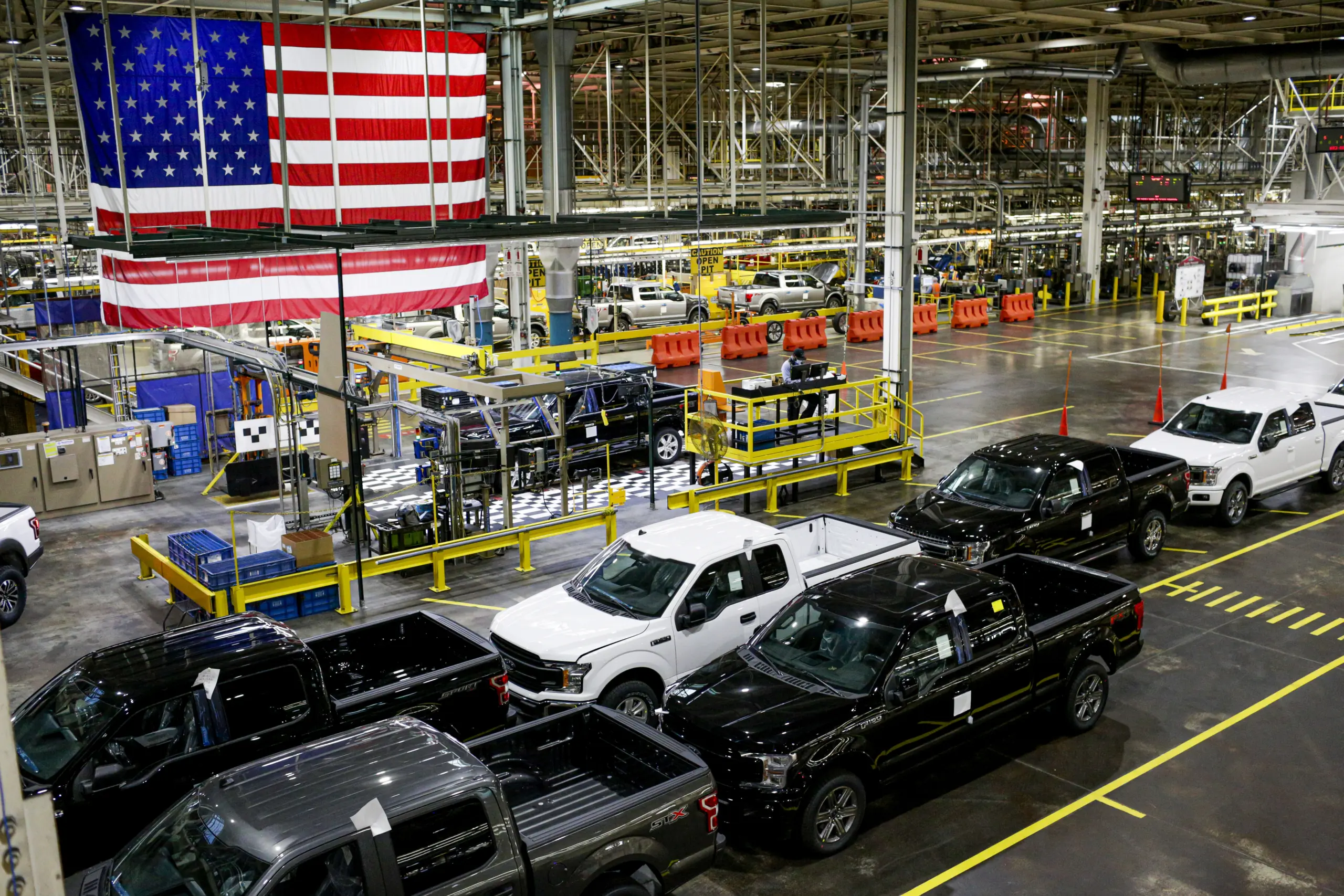 Trójai falóvá válhat a Ford, kínai autókat gyártanának az USA-ban