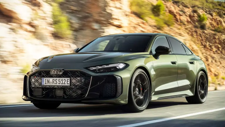 2,4 tonnás hibrid lett az új Audi RS 5