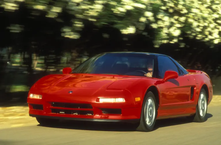 Új alkatrészeket gyárt a Honda a legendás NSX-hez