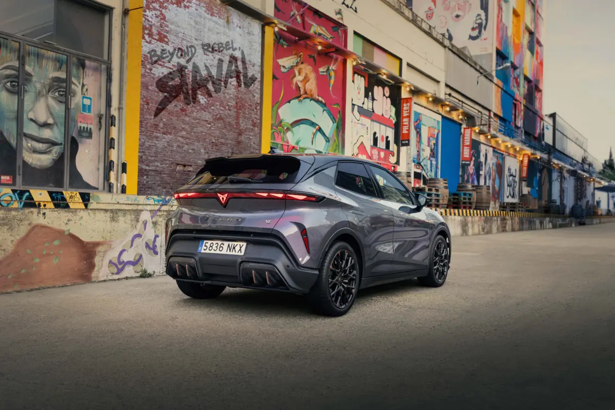 049_New-CUPRA-Raval-takes-to-the-streets-with-rebellious-electric-urban-spirit__HQ