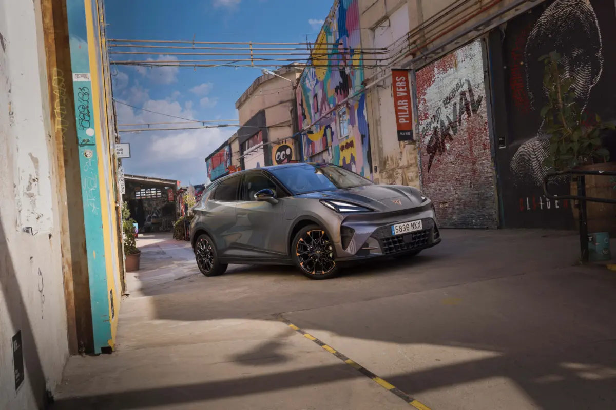 050_New-CUPRA-Raval-takes-to-the-streets-with-rebellious-electric-urban-spirit__HQ