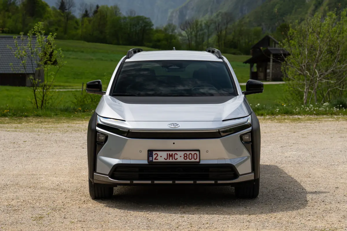 2026_Toyota bZ4X Touring_FWD_Ice Silver Metallic_static_005