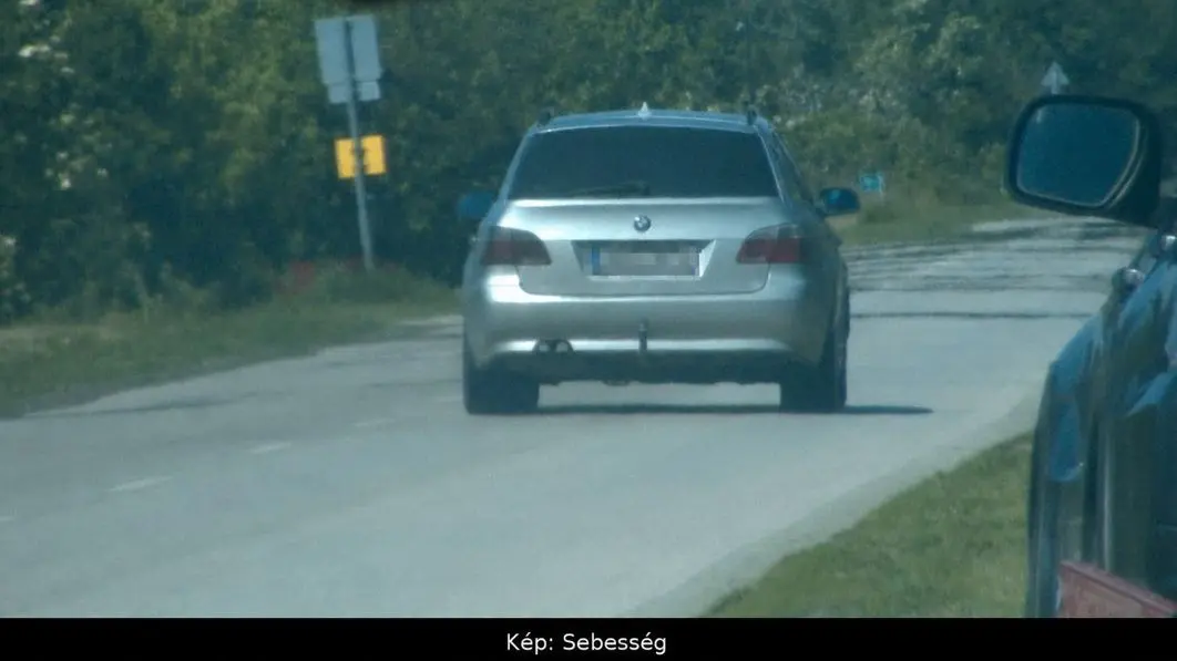 174 km/órával mérték be Csongrád-Csanádban! Figyeld, mekkora büntetést kapott!