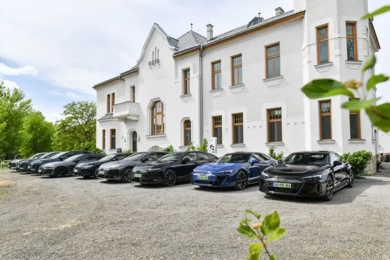 Audi e-tron modellek a főszerepben – megérkezett az új Q4 e-tron is!