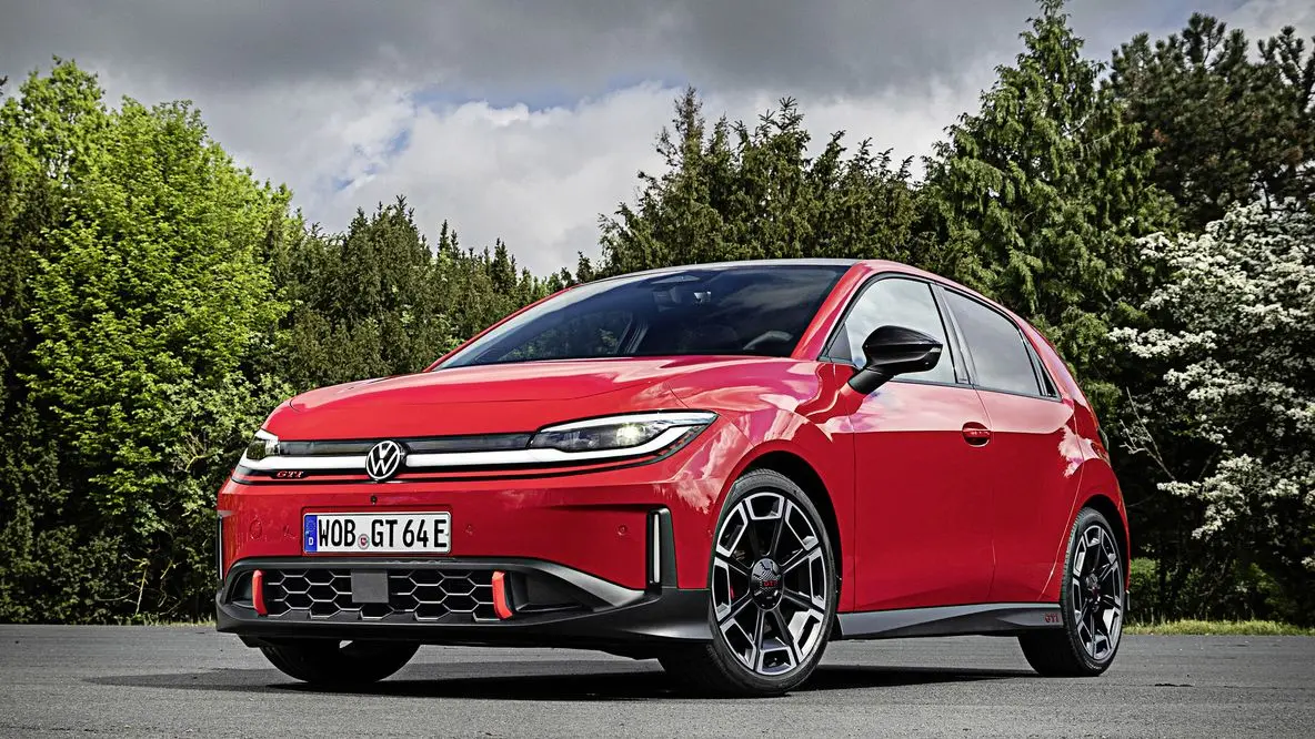 Történelmi pillanat: bemutatkozott az első tisztán elektromos Volkswagen GTI!