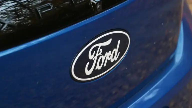 Nem tud mit kezdeni spanyolországi gyárával a Ford, egy részét kiárusíthatja a kínaiaknak!