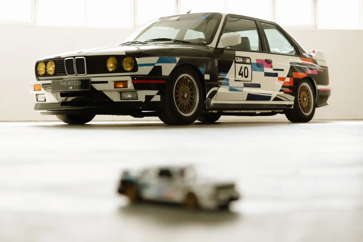 P90642082_highRes_bmw-m3-e30-lego-spee