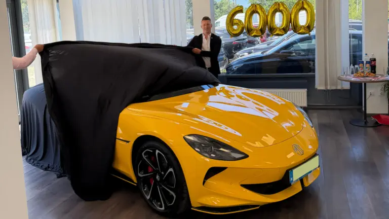 Újabb mérföldkő az MG-nél! Átadták itthon a 6000. autót!