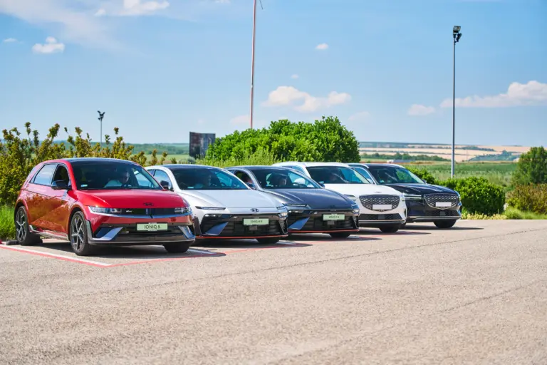 Mit tudnak a Hyundai villanyautói? És tényleg prémium szintű a Genesis?