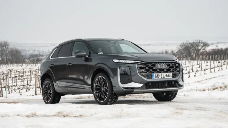 Hűsítő Audi Q3 teszt a hóban – büszkék lehetünk a hazai termékre?