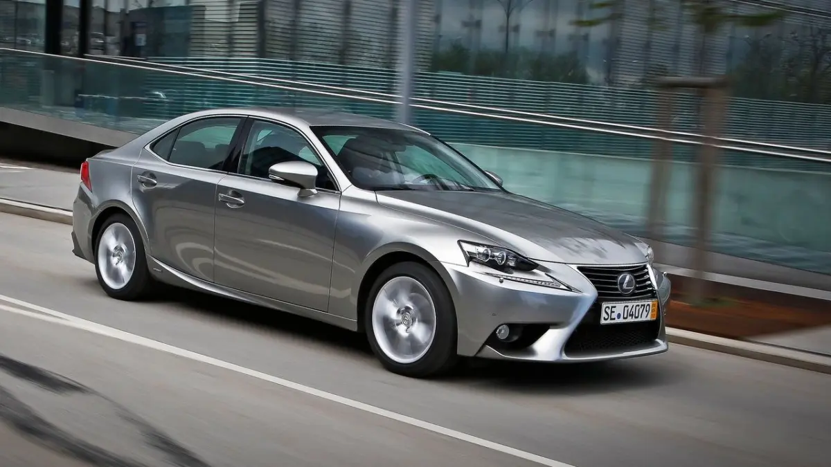 Lexus-IS-2014-1280-b48346d841c1858337f378ba5136849899