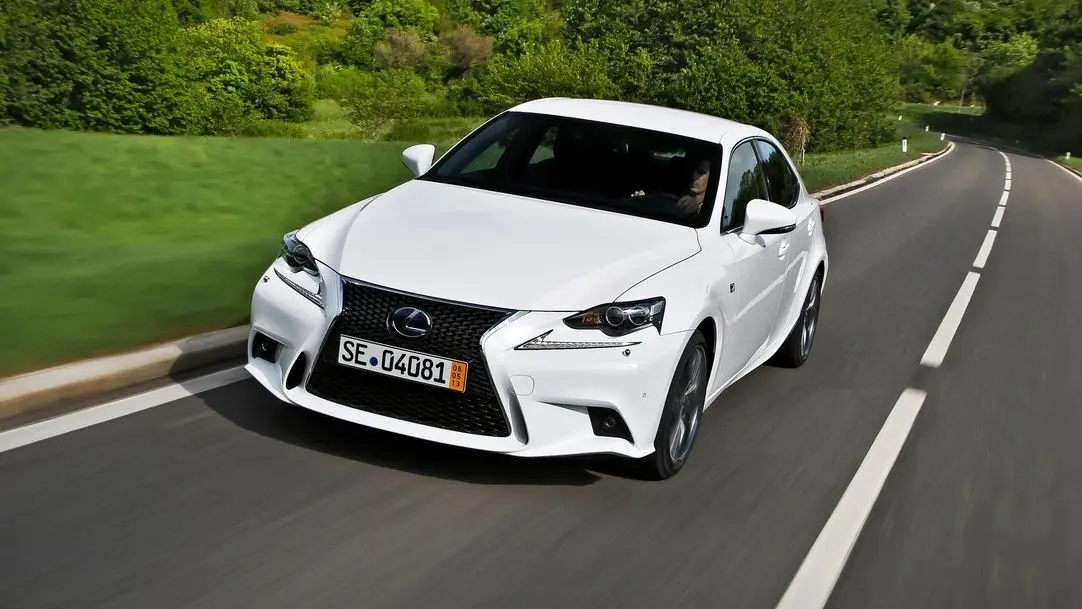 Lexus-IS-2014-1280-ebda2b1c88cc7492e7fec9a1215e389578