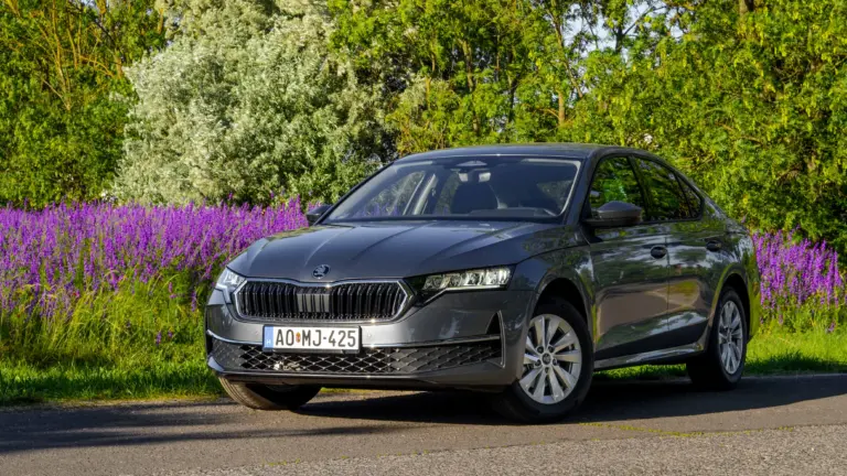 Újra ár-érték bajnok a Skoda Octavia? Teszten a 9,5 milliós belépőmodell!