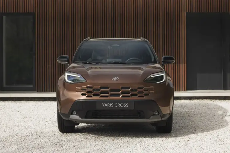 Ennyibe kerül a friss Toyota Yaris Cross! Vajon befért 10 millió forint alá?