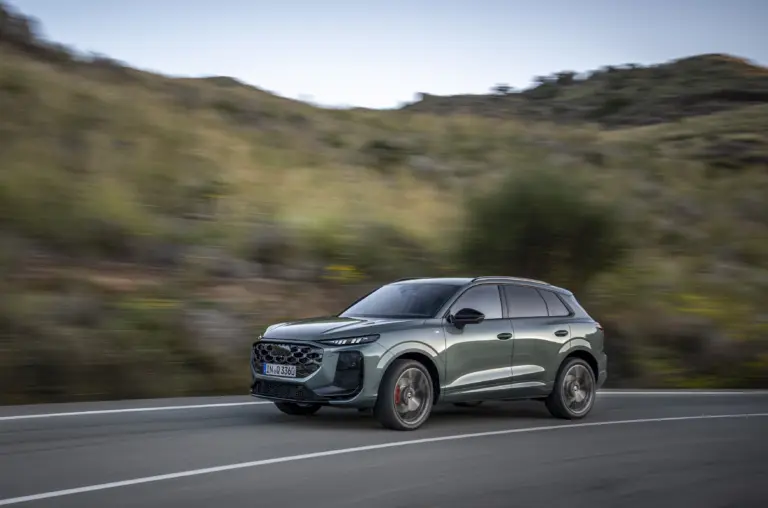 Máris frissül a győri Audi: még egy képernyőt kap a Q3-as!