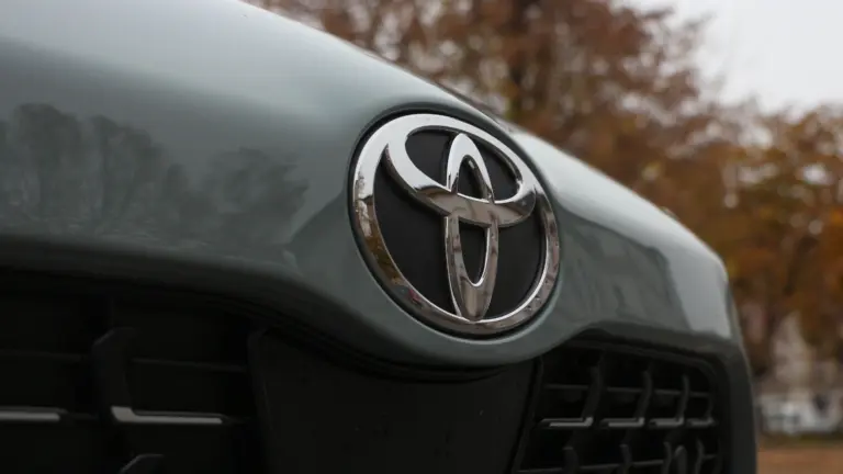 Ennyi autót adott el a Toyota az idei év első felében!