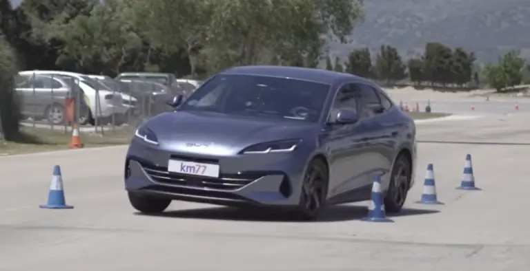 Mit tud a jávorszarvasteszten a BYD Seal 6 DM-i? Mutatjuk a videót!