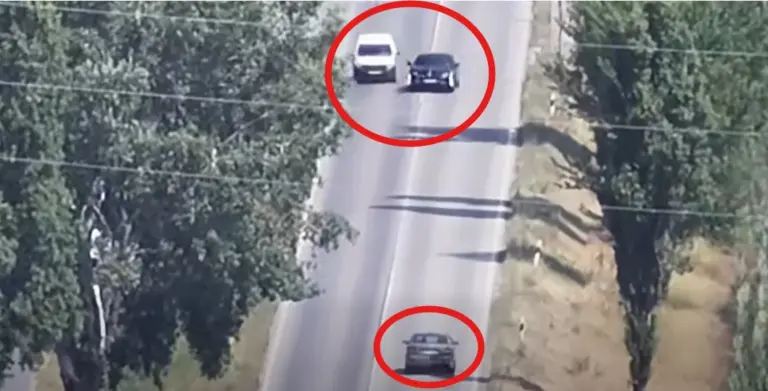 Videó: hiába jöttek szemből, mégis előzött a záróvonalon! Ez lett a vége!