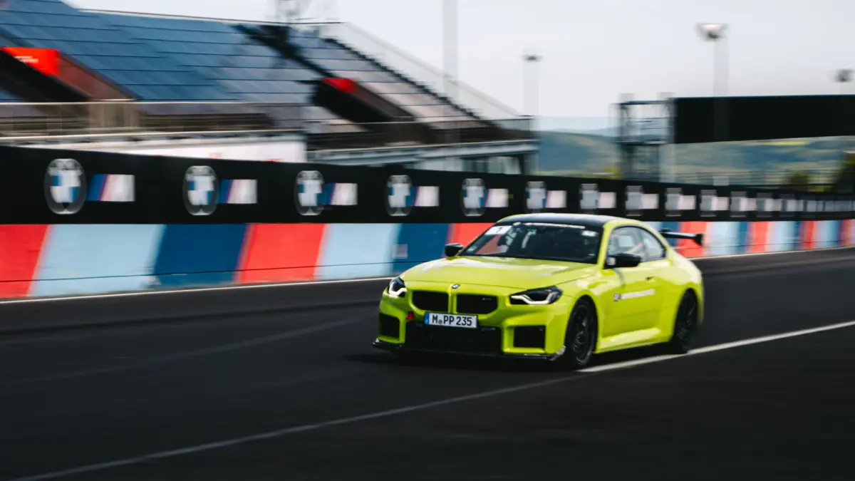 P90649368_highRes_bmw-m2-with-m-perfor