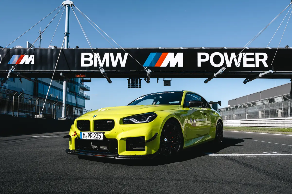P90649371_highRes_bmw-m2-with-m-perfor