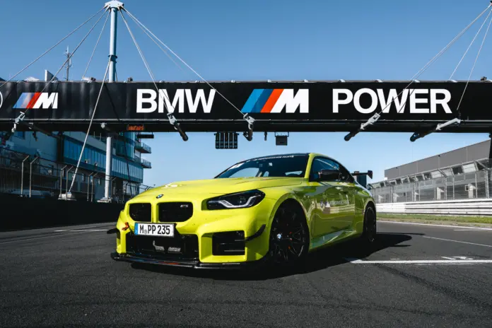 P90649371_highRes_bmw-m2-with-m-perfor